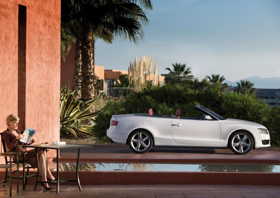  Audi A5 Cabriolet 3.0 TDI 2009 года  (фото 49 из 72)